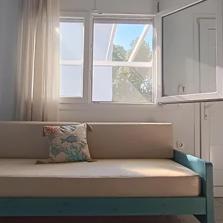 Pelargoni Apartment